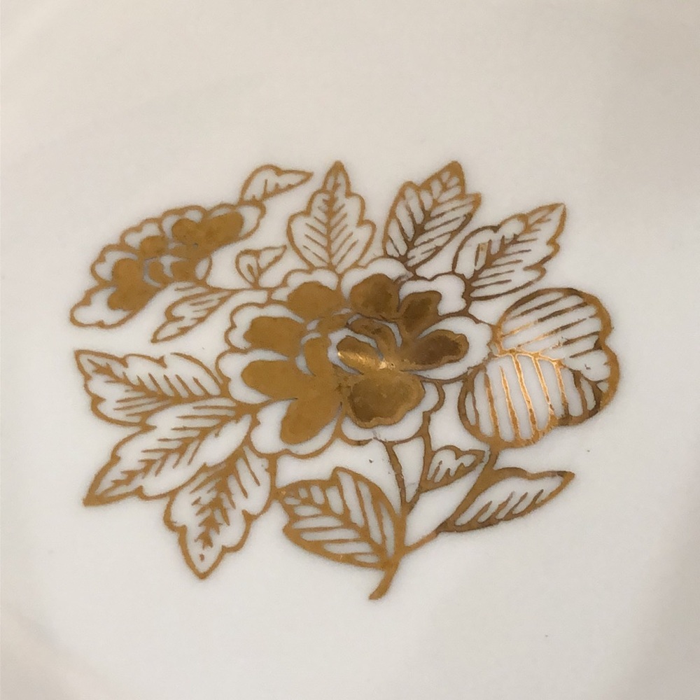 Japanese Gold Imari Hand-painted Porcelain Bowl - Picture 3 of 10